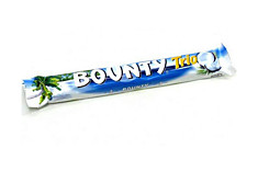 Шоколадный батончик Bounty Trio, 82,5г
